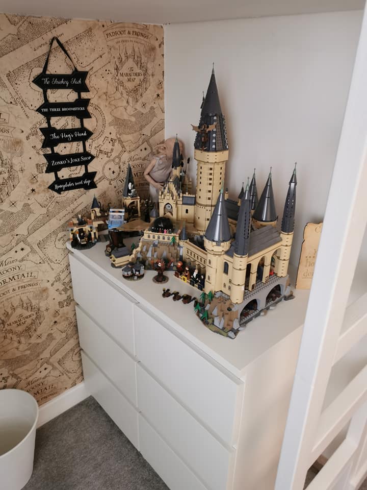 There's plenty of storage room now, and even has an amazing Hogwarts display