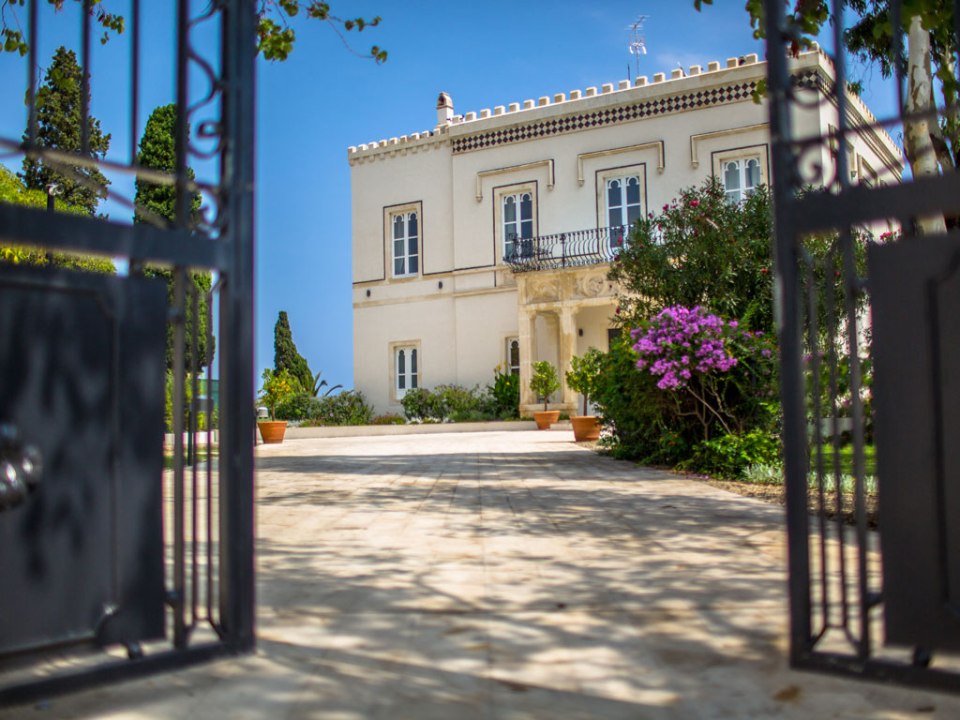 The couple were staying at the three-star Villa Mon Repos in Sicily