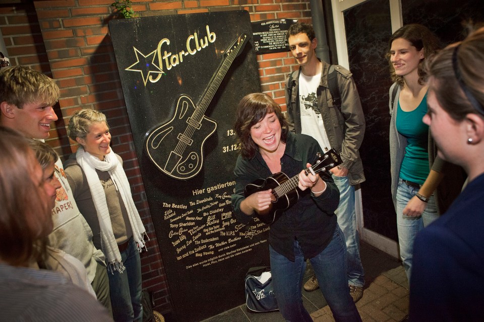 Live performances on a walking tour with Stefanie at the site of the old Star Club