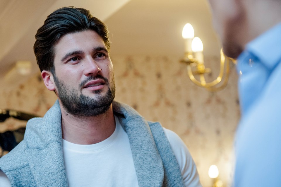 Dan Edgar featuring on Towie