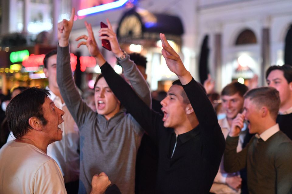  Friends singing in London last night