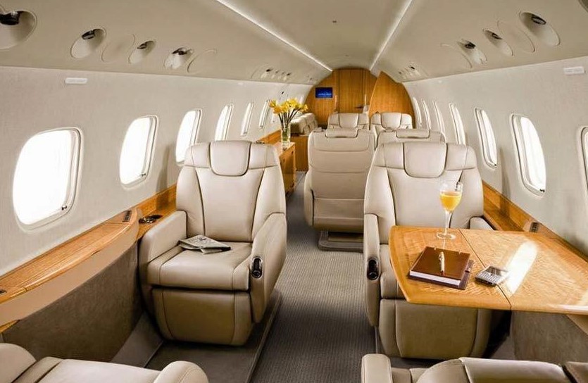 The Embraer Legacy 600 includes maximum comfort for up to 16 passengers