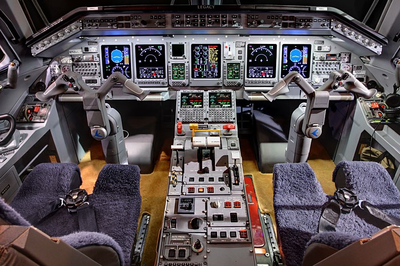 The pilots in the comfortable cockpit guarantee a smooth ride