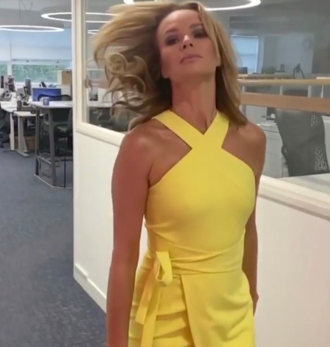 The presenter also took to Instagram to showcase her sensational appearance with a slow-mo video