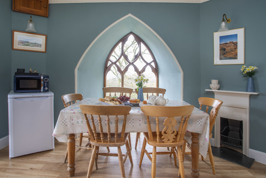 A kitchen and bathroom are also located in the tower via the internal spiral staircase