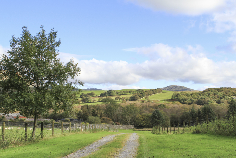 Dogs are allowed too, perfect for taking out to walk through the hills