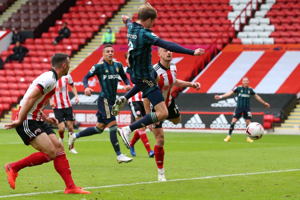 Patrick Bamford scored a late winner as Leeds downed Sheff Utd