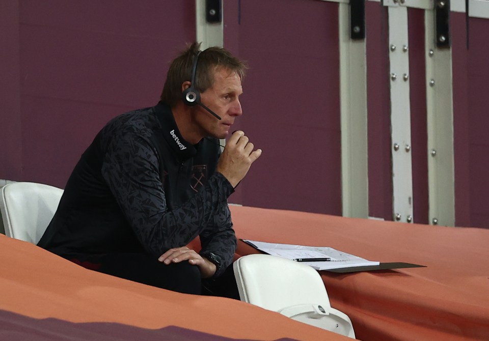 David Moyes kept in touch from home on the phone with Stuart Pearce