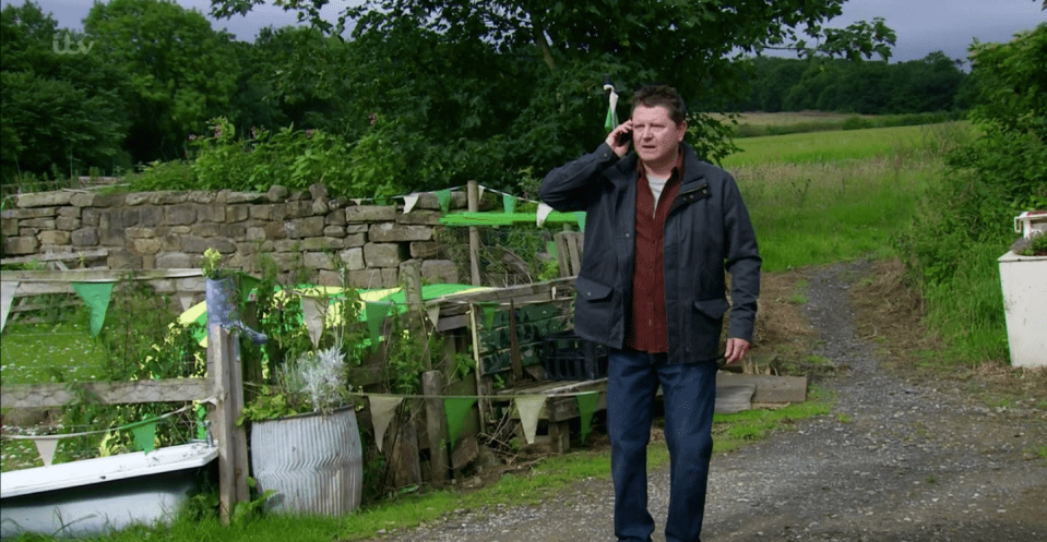 Paul mysteriously went outside to take a phone call and showed he's been gambling again