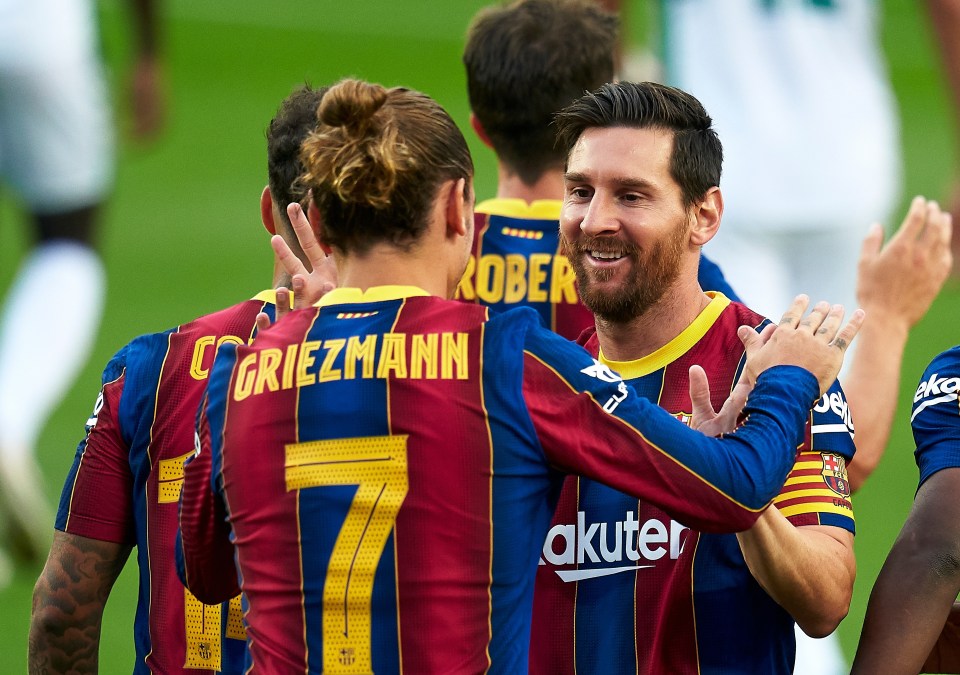 Lionel Messi is set to play on Sunday after reintegrating to Ronald Koeman's team in pre-season