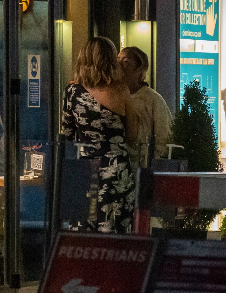 Megan Barton Hanson packed on the PDA with her ex-girlfriend last week