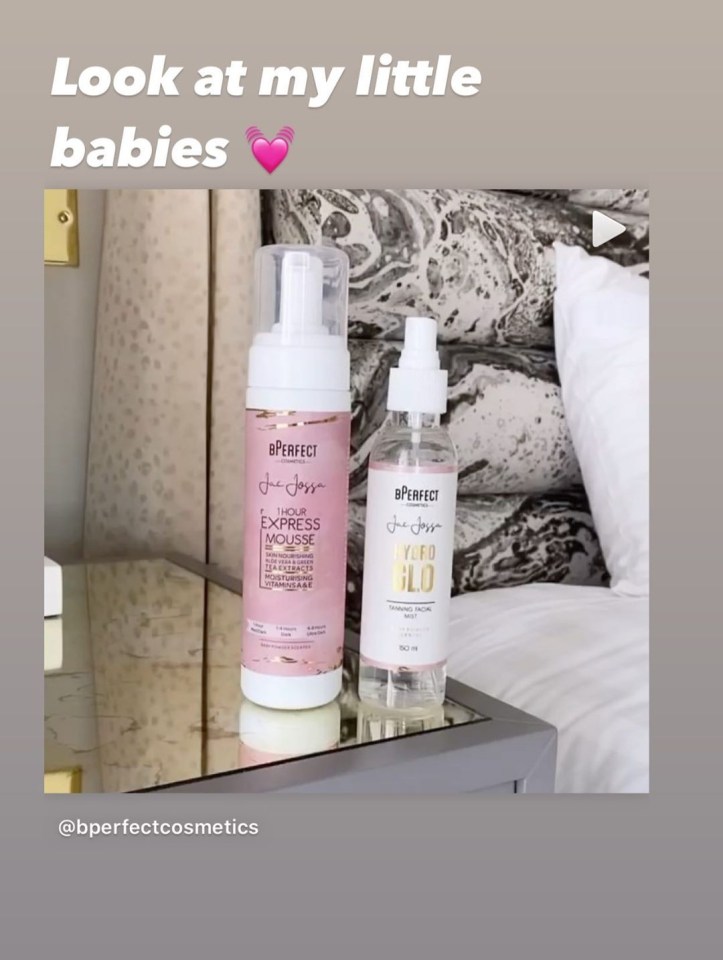 Her range consists of 1hr Express Tanning Moose and the Hydro Glow Facial Tanning Mist - which both smell like baby powder