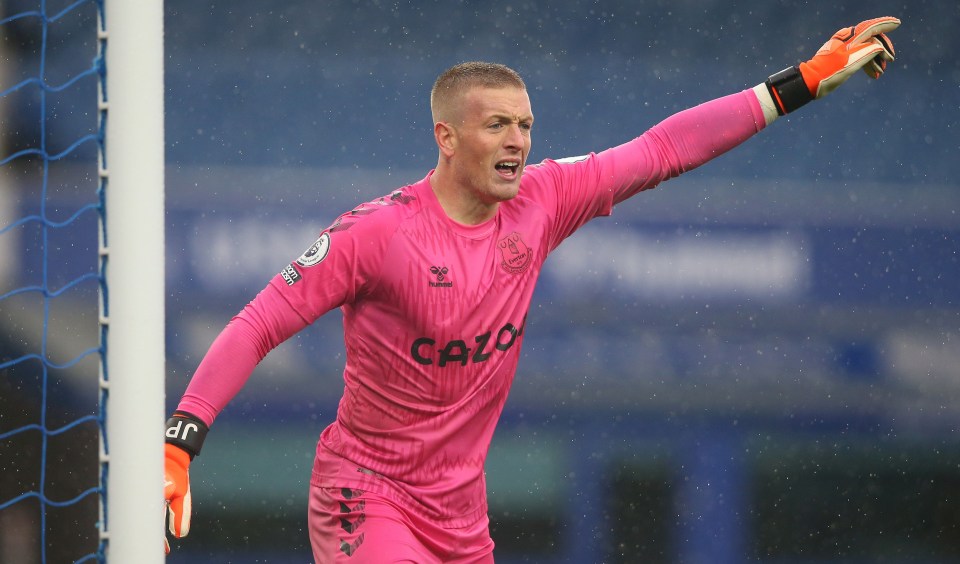 Everton are looking for someone to challenge Jordan Pickford