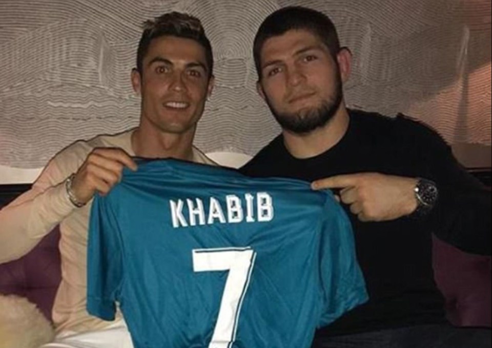 Cristiano Ronaldo and Khabib Nurmagomedov pose together