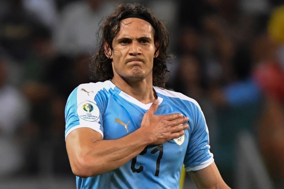 Manchester United have reportedly agreed to offer Edinson Cavani a two-year contract