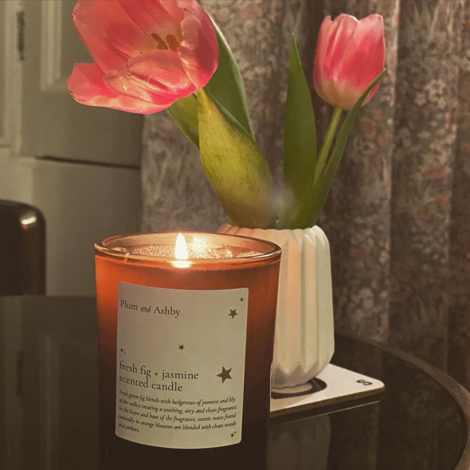 Posting a photo of a lit candle, Jools penned a heartfelt caption about her 'five little stars'