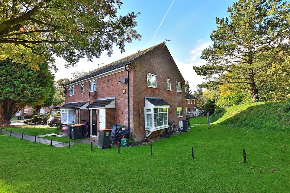 This immaculate two-bed terrace in the town of Dunstable costs £230,000