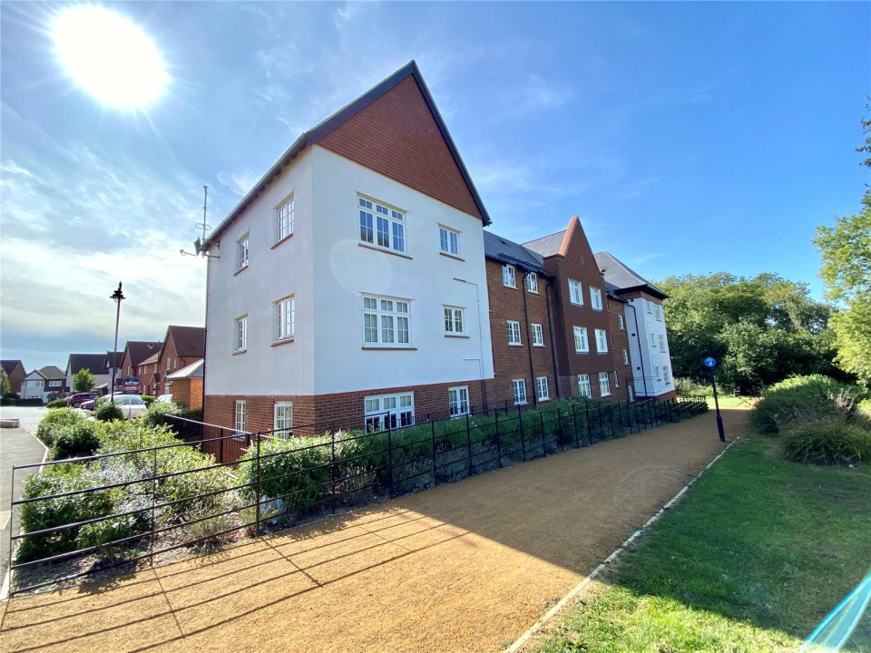 This one-bed flat in Waterlooville, Hampshire is available with a £3,400 deposit under shared ownership