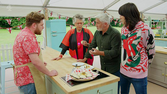 Paul deemed Mark's burger-themed bao buns to be 'dry'