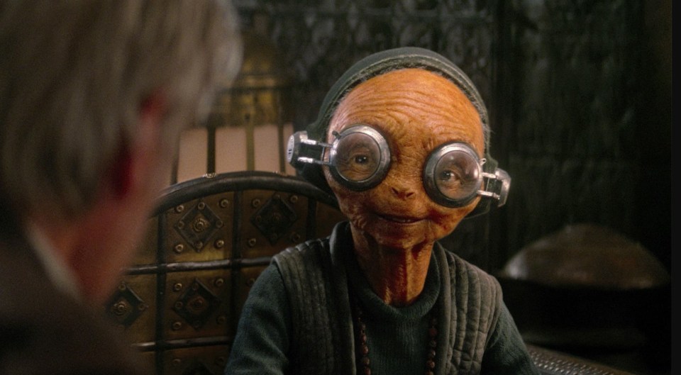 Mando might want to use Maz Kanata's knowledge to help him reunite The Child with its people 