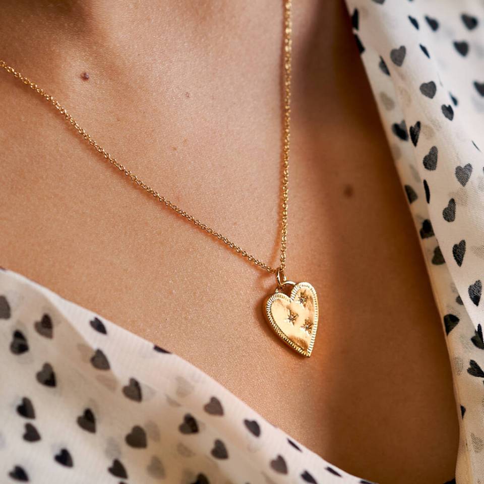  This gorgeous 14k heart necklace could be reduced to £24.80 this Black Friday