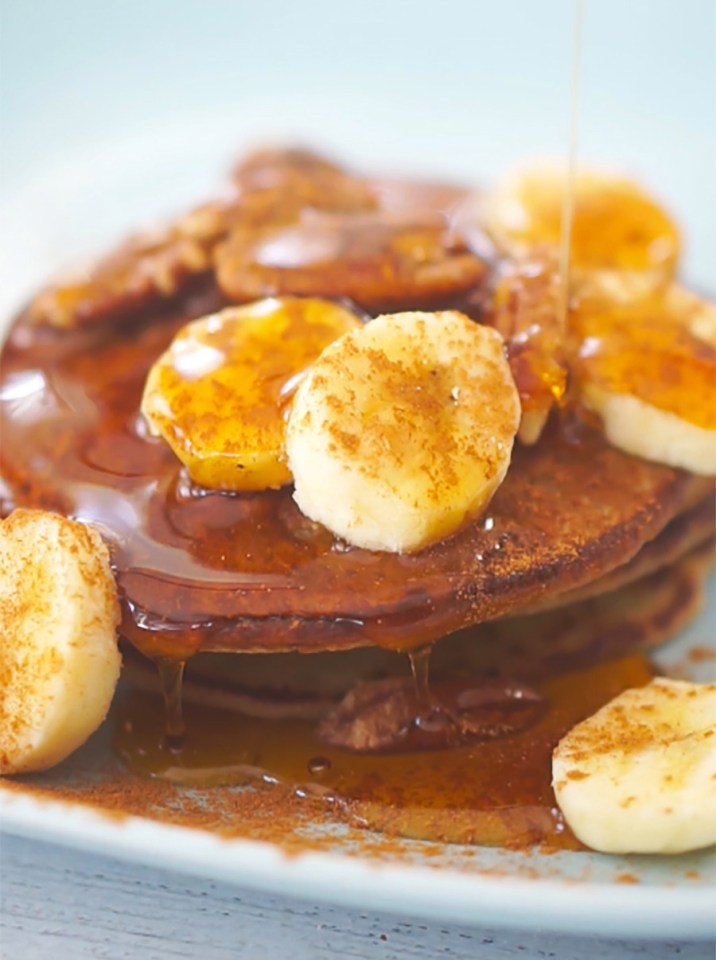 These fruity pancakes can be served with different toppings