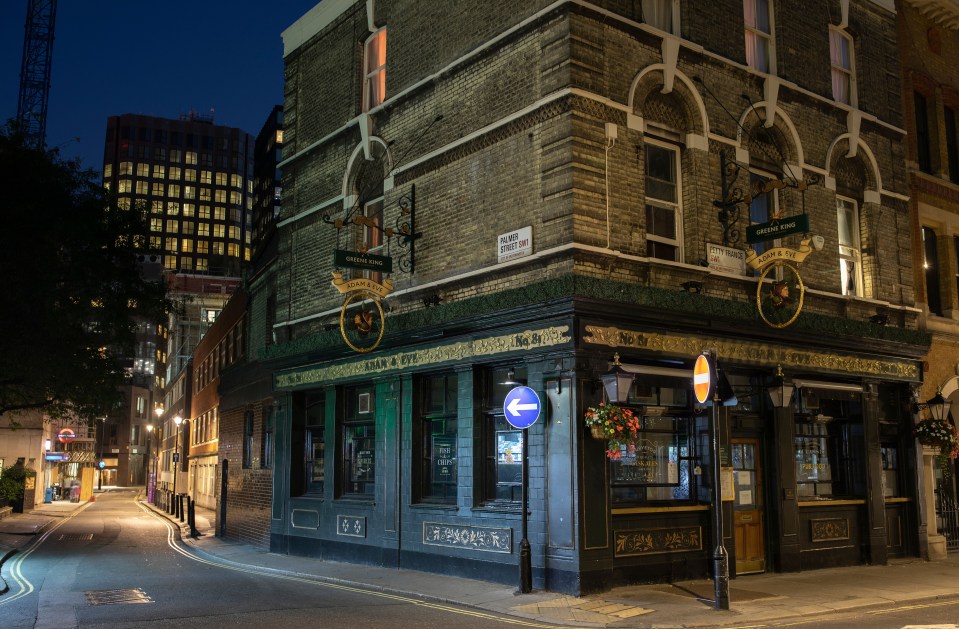 The Adam and Eve pub in Westminster is closed during lockdown