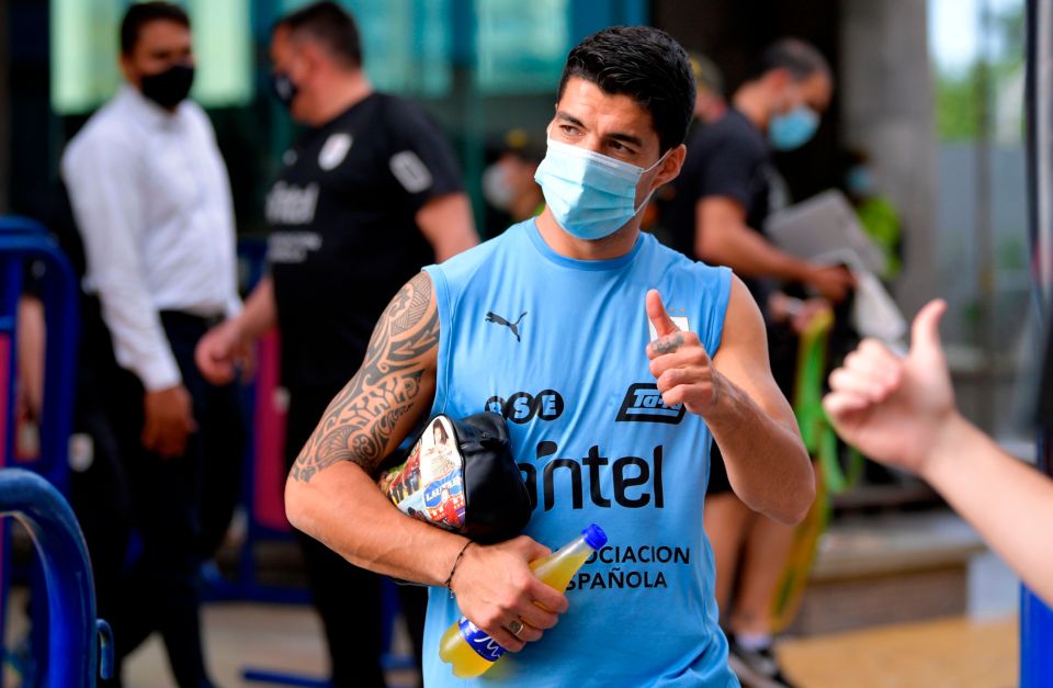 Luis Suarez misses out for Uruguay against Brazil