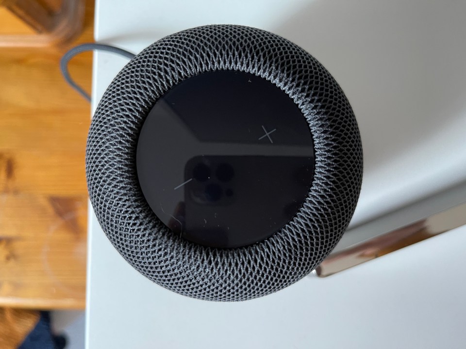 The speaker has an attractive fabric mesh on the outside