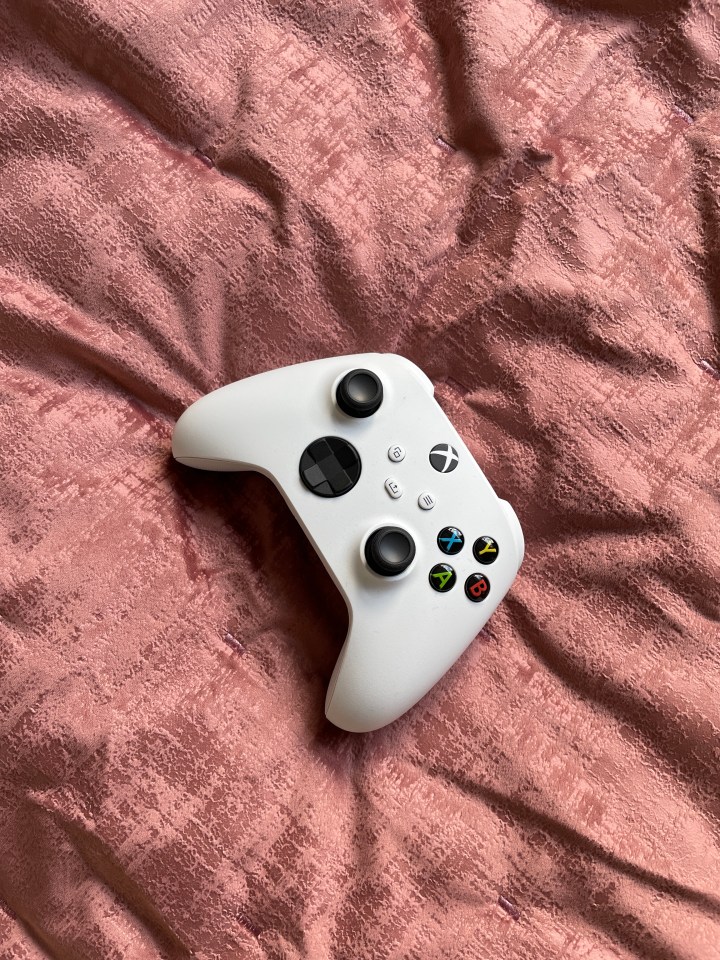 The new controller feels hardly different to the old model