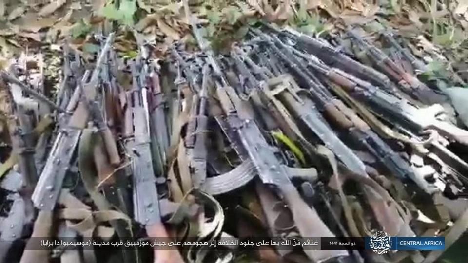 ISIS fighters released photos of dead soldiers and captured weapons in Mozambique