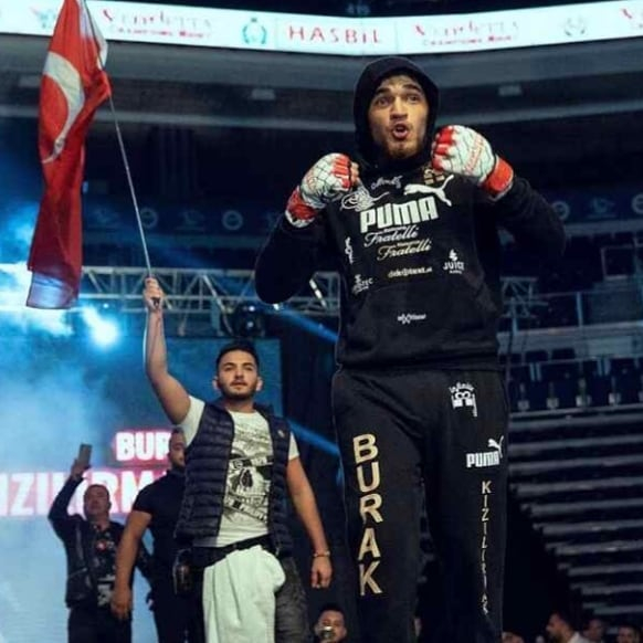 Recep is a Turkish MMA fighter living in Austria