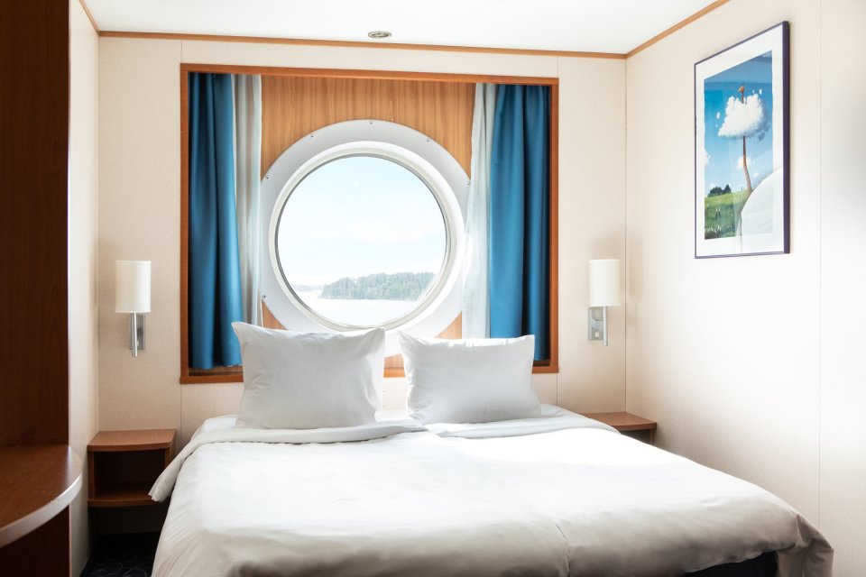 The 200m craft boasts executive and deluxe suites but would cost the taxpayer £140 a night for each single cabin