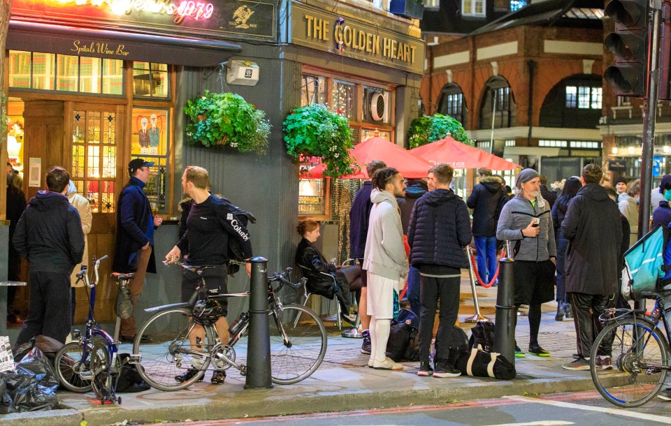 The strict 10pm pub curfew will be lifted to help stagger drinkers’ leaving times