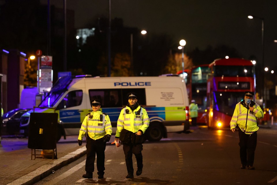 The cordon was later reduced and evacuated residents were allowed to return home