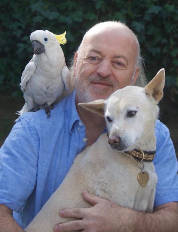 He told his faithful pooch to 'sleep well'