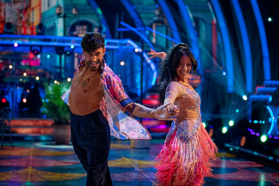 Ranvir is dancing with single Giovanna Pernice