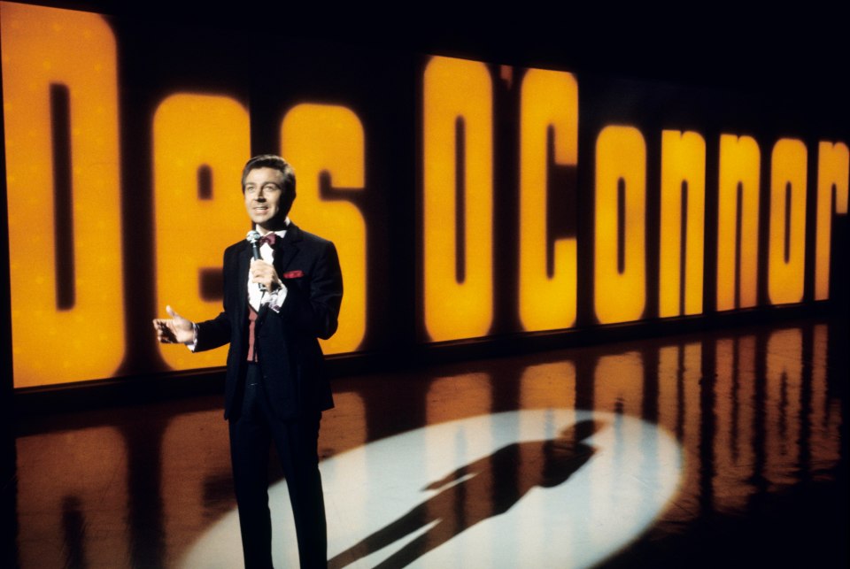 Des was best known in the UK as a chat show host and as presenter of Channel 4's 'Countdown'