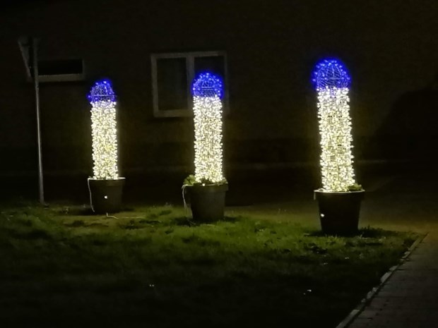 Yule be sorry - the Christmas decorations consist of long columns with bulbous blue tips