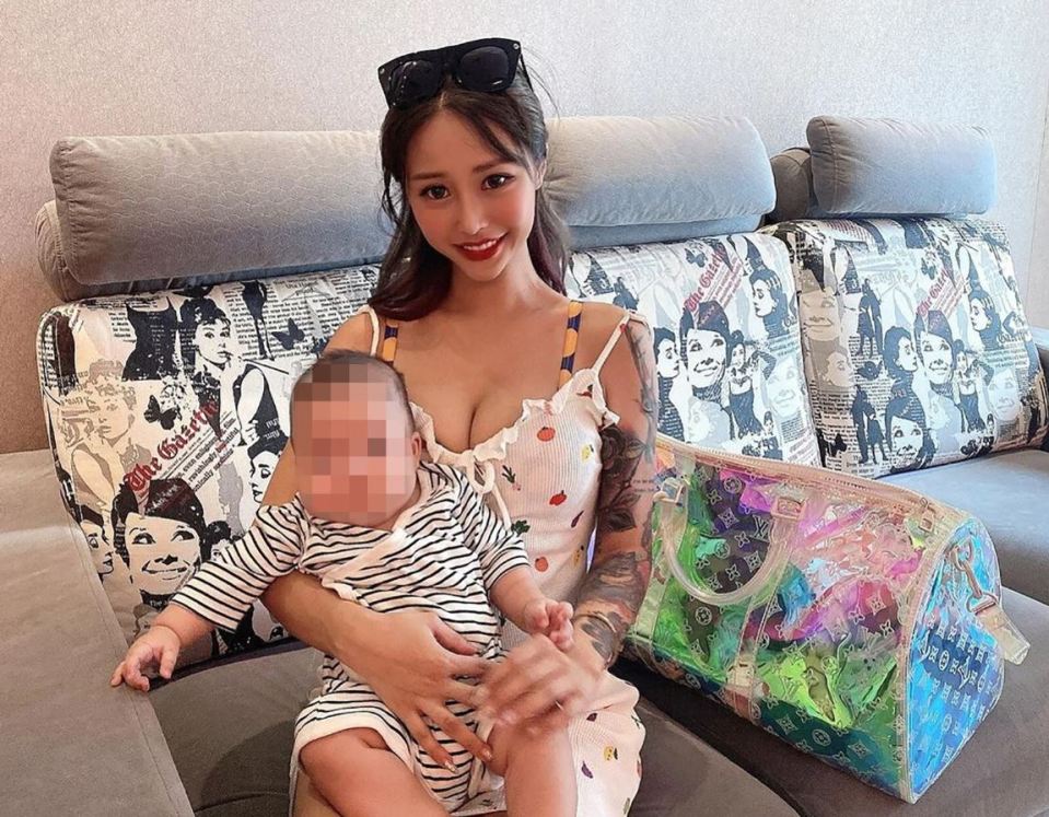 Social media influencer Mei-yan was violently robbed while with her child by thieves