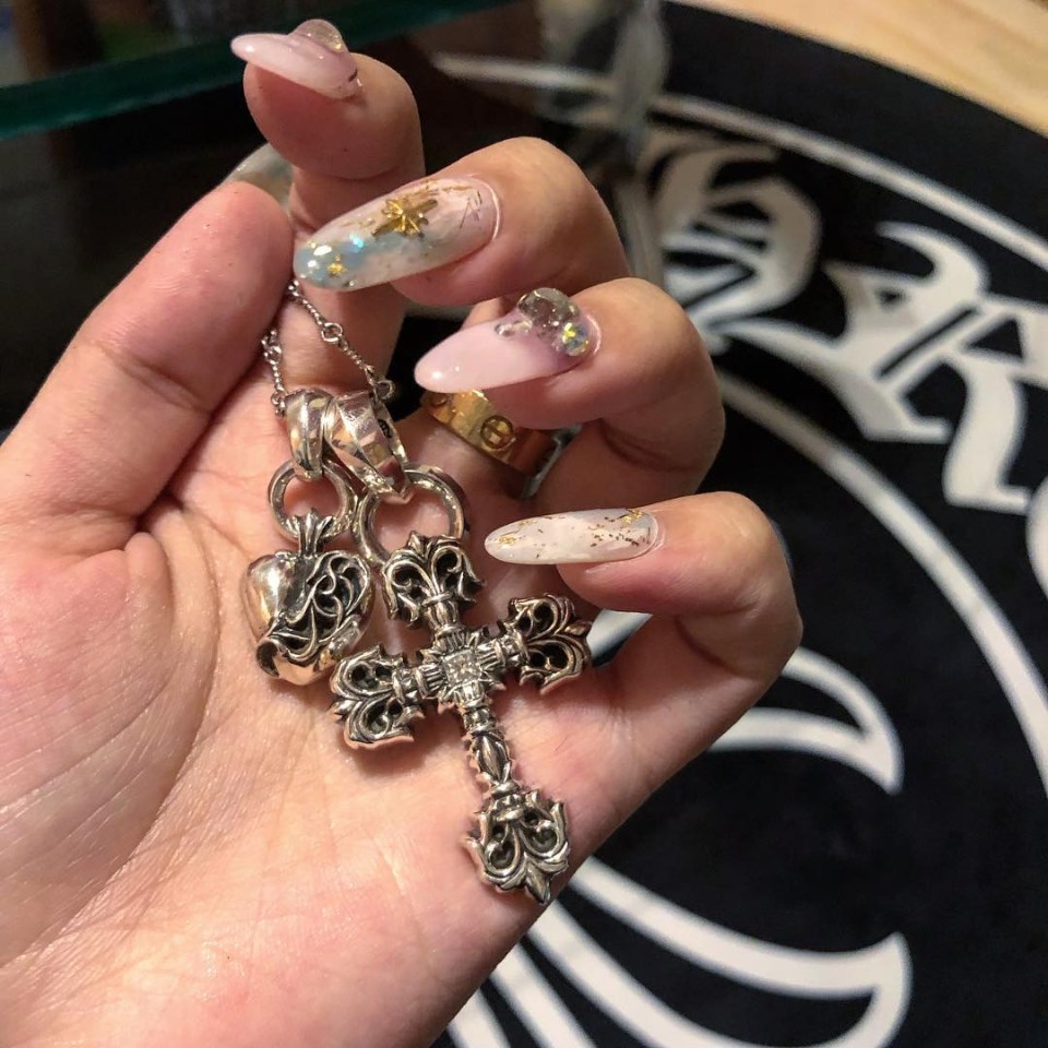 Mei-yan showing some of her jewellery on social media