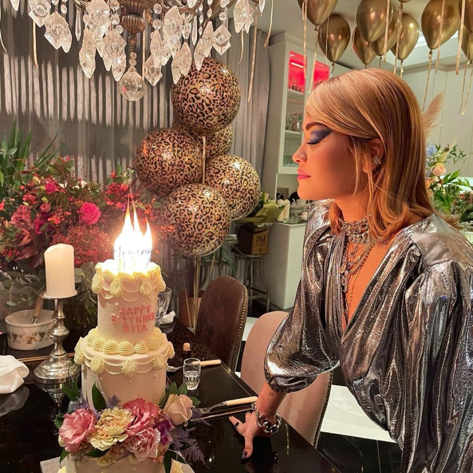 Rita Ora has a three-tier birthday cake to celebrate her 30th