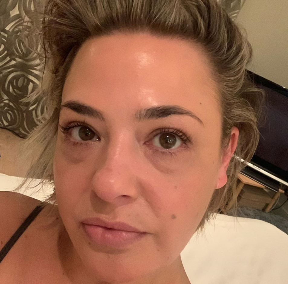 Lisa Armstrong looked amazing in her latest make-up free selfie as she showed off her healthy eyelashes