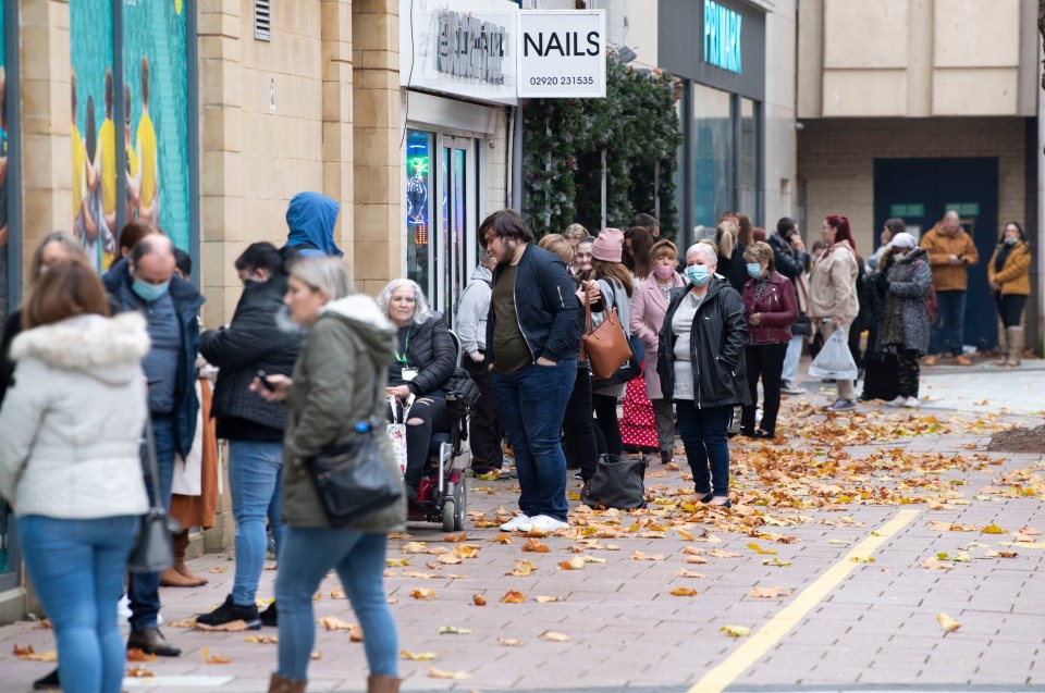 Huge queues were seen outside Primark in Cardiff this morning