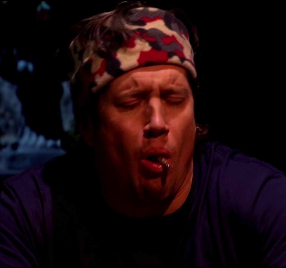 Vernon Kay struggles swallowing a testicle on I'm A Celebrity tonight