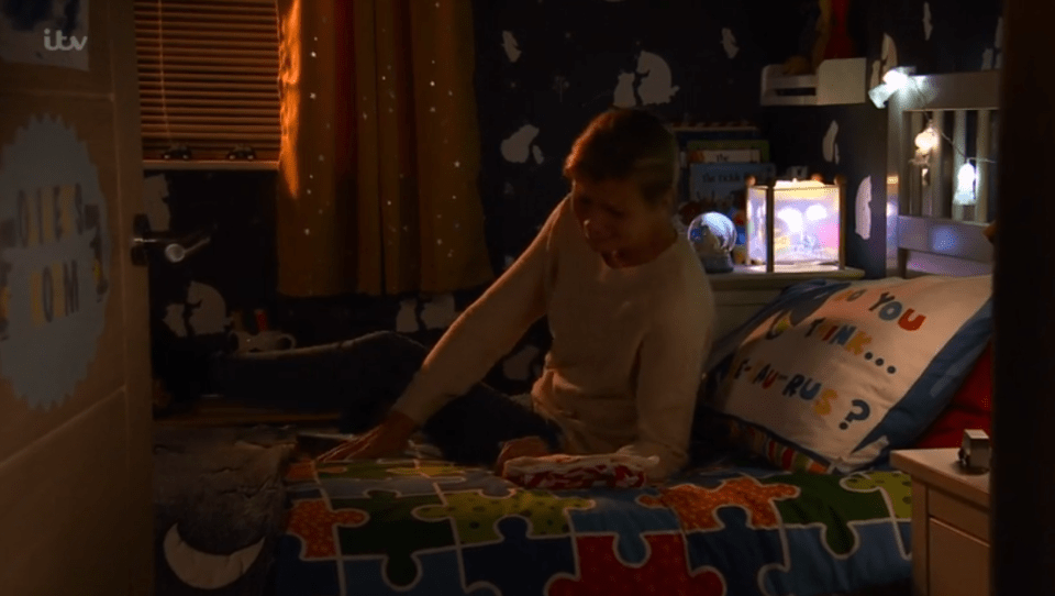 Leanne sobbed on Oliver's bed when she got home after he had passed away