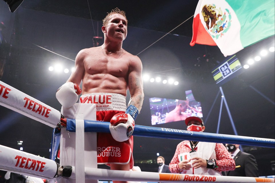 Canelo celebrates his one-sided points win over Smith