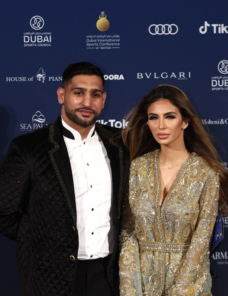 Amir Khan alongside his wife Faryal Makhdoom