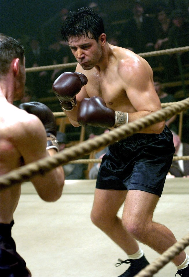 Crowe appeared in movie Cinderella Man