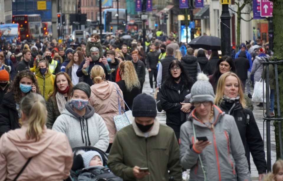 Crowds of shoppers descend upon Northumberland Street in Newcastle this afternoon